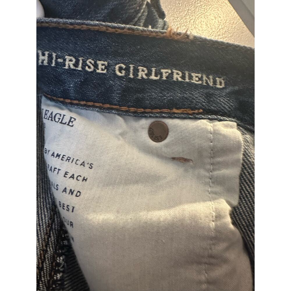 American Eagle Hi-Rise Girlfriend Jeans Five Button Closure Size 16 - Picture 9 of 10